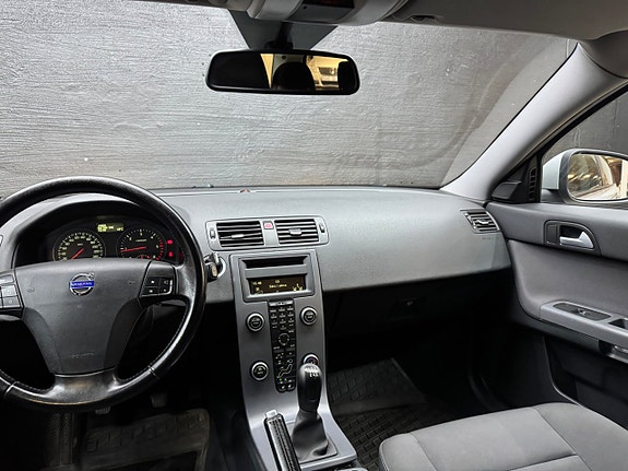 Volvo V50 13 of 15