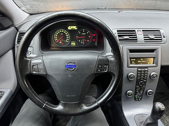 Volvo V50 10 of 15