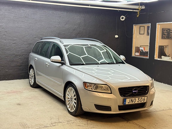Volvo V50 5 of 15
