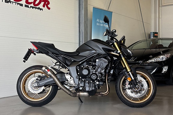 Honda Cb 1000sp /Öhlins/Racefit/259 mil!/ 3 of 17