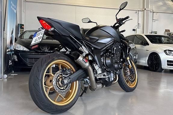 Honda Cb 1000sp /Öhlins/Racefit/259 mil!/ 5 of 17