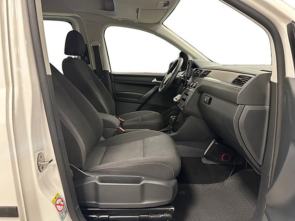 Volkswagen Caddy Maxi 13 of 16