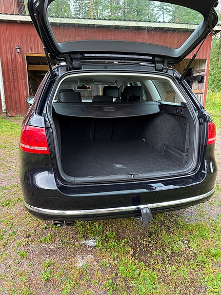 Volkswagen Passat 3 of 8
