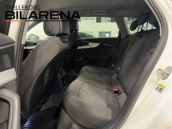 Audi A4 25 of 27