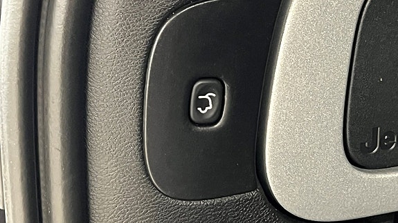 Jeep Cherokee 20 of 27