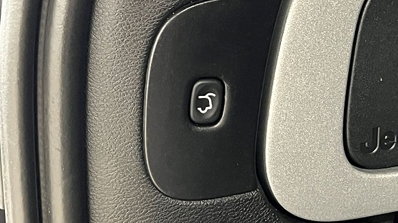 Jeep Cherokee 20 of 27