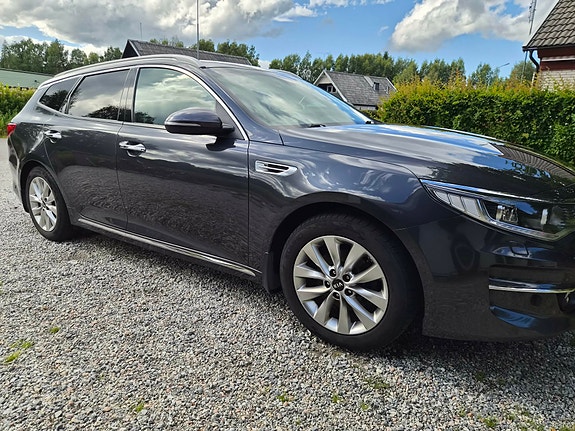 Kia Optima 2 of 9