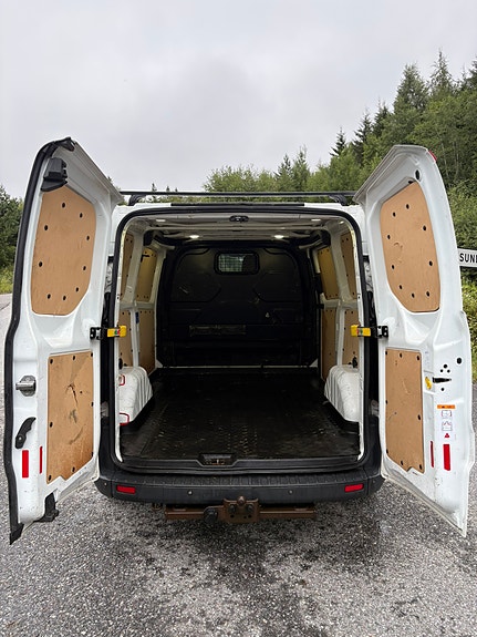 Ford Transit Custom 4 of 5