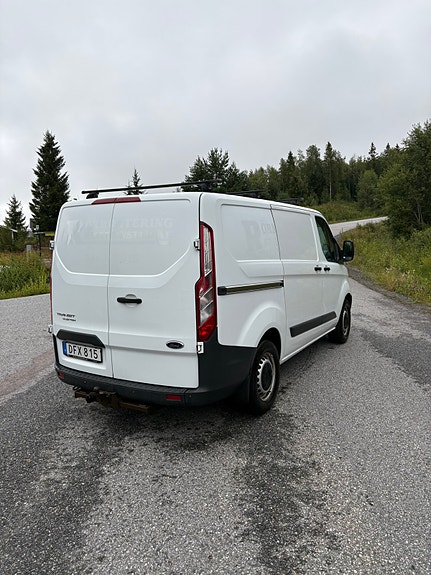 Ford Transit Custom 3 of 5