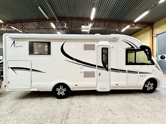 McLouis Nevis 880 4-bädd Solpanel AC x2 Lastvikt: 1000kg 150hk 2 of 30