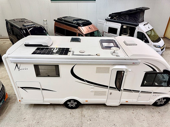McLouis Nevis 880 4-bädd Solpanel AC x2 Lastvikt: 1000kg 150hk 5 of 30
