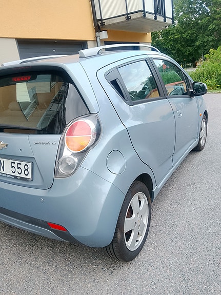 Chevrolet Spark 2 of 6