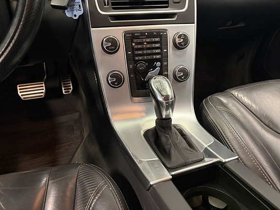 Volvo V60 16 of 18