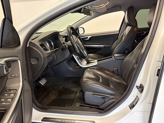 Volvo V60 8 of 18