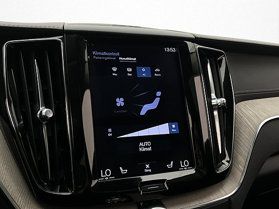Volvo XC60 24 of 30