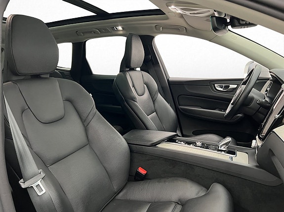Volvo XC60 30 of 30