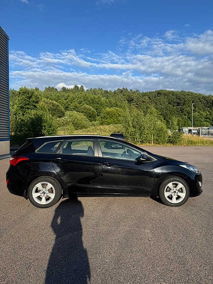 Hyundai i30 8 of 13
