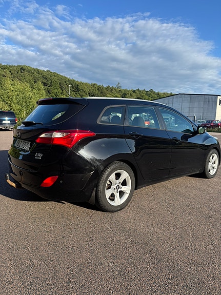 Hyundai i30 4 of 13