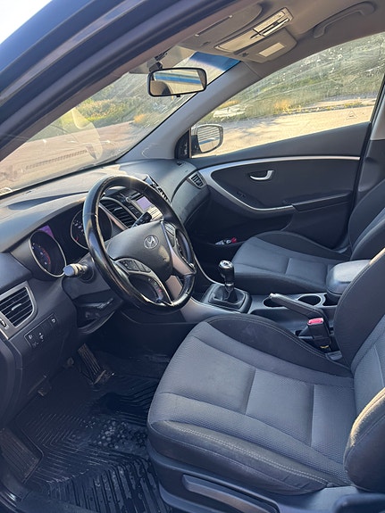 Hyundai i30 9 of 13