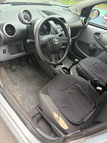 Toyota Aygo 8 of 9