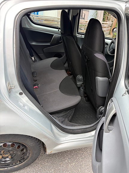 Toyota Aygo 6 of 9