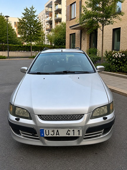 Mitsubishi Space Star 2 of 7