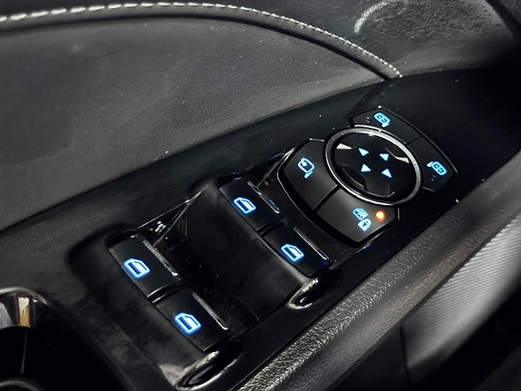 Ford Mondeo 26 of 30