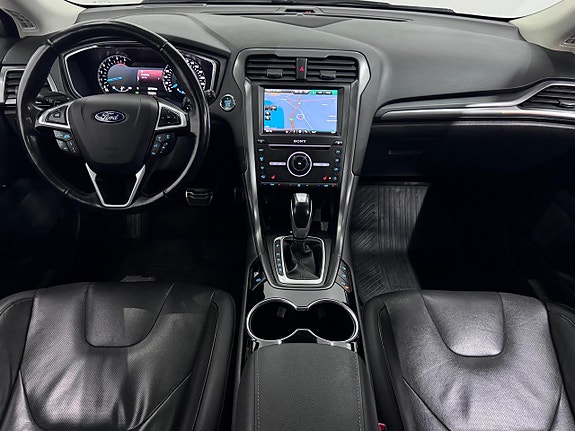 Ford Mondeo 14 of 30