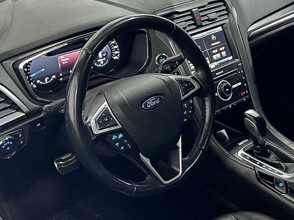 Ford Mondeo 2 of 30