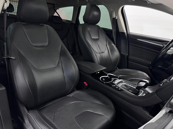 Ford Mondeo 13 of 30
