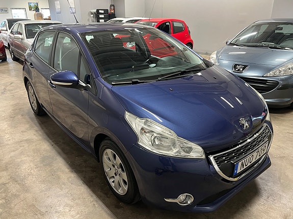Peugeot 208 15 of 24