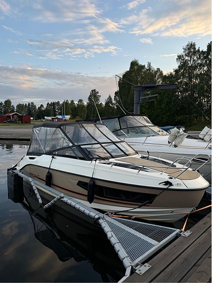 Uttern D70 Premium Edition 2019 | Verado F225 | Victron | 80-Trailer 13 of 14