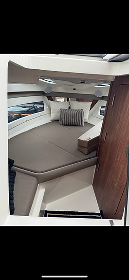 Uttern D70 Premium Edition 2019 | Verado F225 | Victron | 80-Trailer 7 of 14