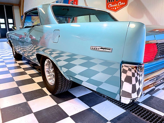 Pontiac Grand Prix 13 of 30