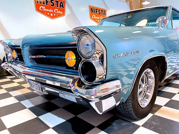Pontiac Grand Prix 2 of 30