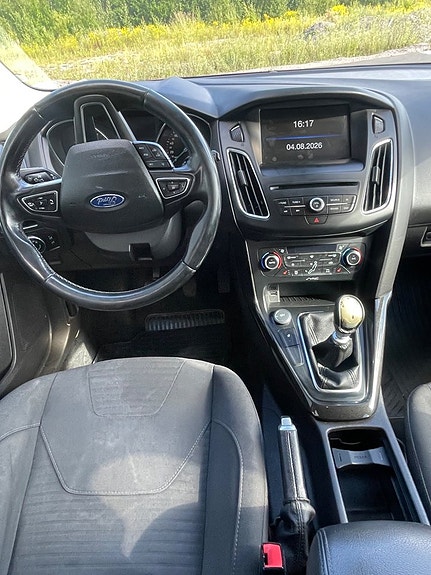 Ford Focus 9 of 16