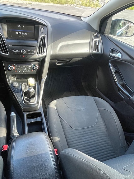 Ford Focus 11 of 16