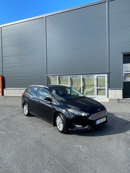Ford Focus 2 of 16