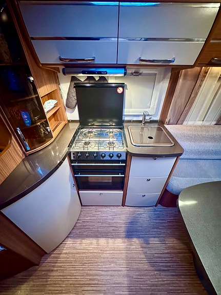 Adria 743 UK Alpina 8 of 12