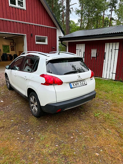 Peugeot 2008 4 of 10
