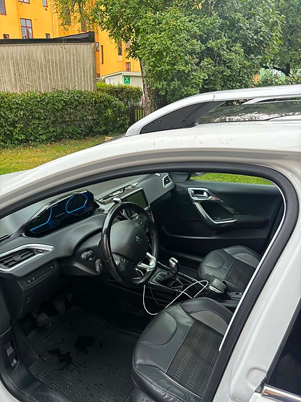 Peugeot 2008 6 of 10