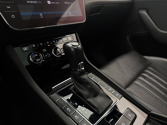 Skoda Superb 27 of 30