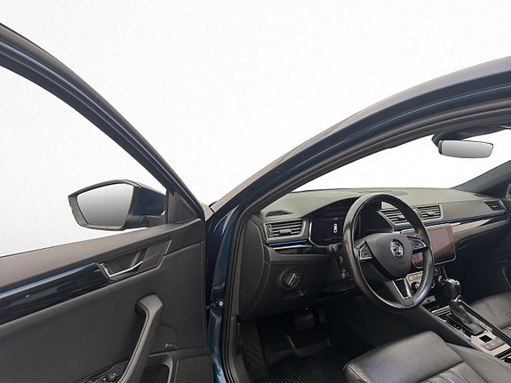 Skoda Superb 11 of 30