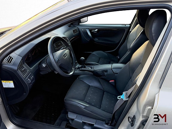 Volvo S60 9 of 16