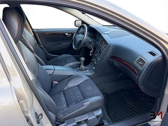 Volvo S60 10 of 16