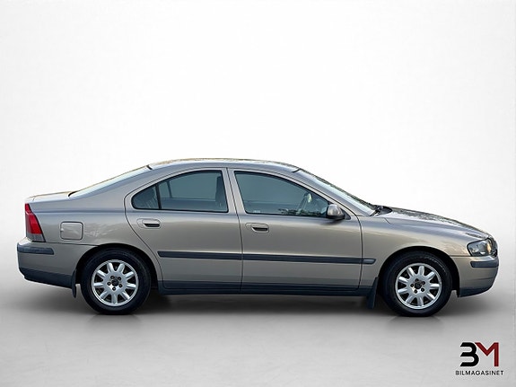 Volvo S60 7 of 16