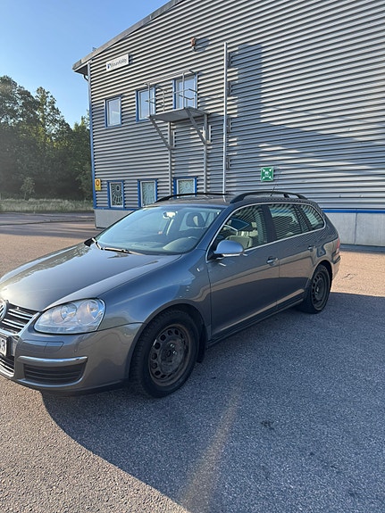 Volkswagen Golf V 3 of 12