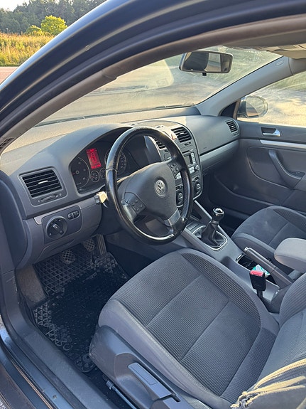 Volkswagen Golf V 12 of 12