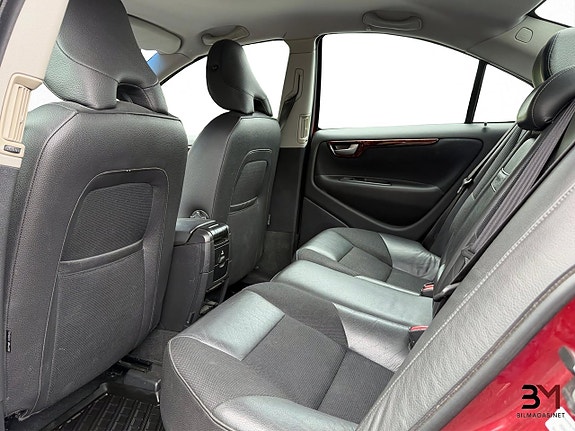 Volvo S60 11 of 20