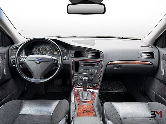 Volvo S60 13 of 20